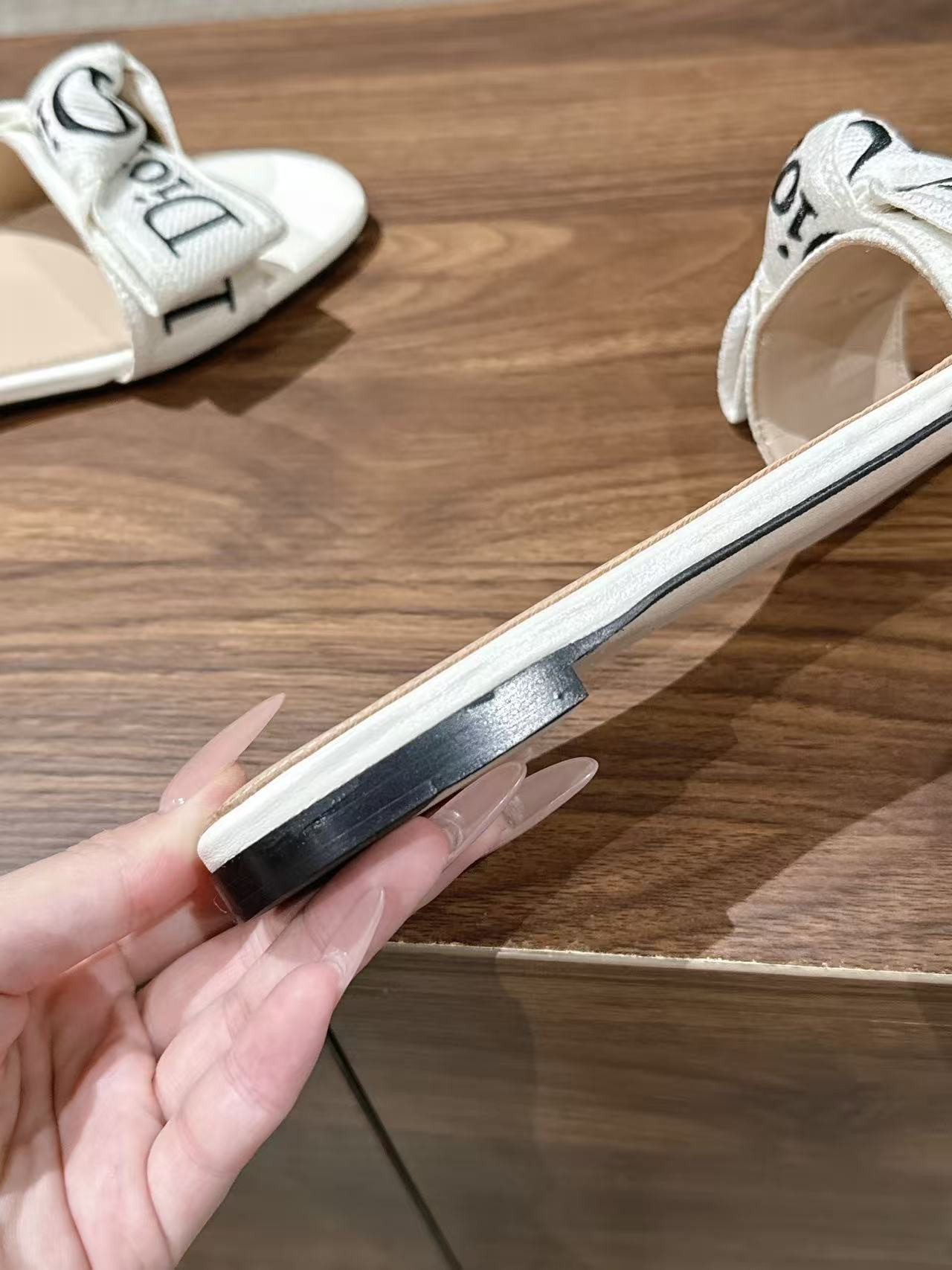 UA Dior J