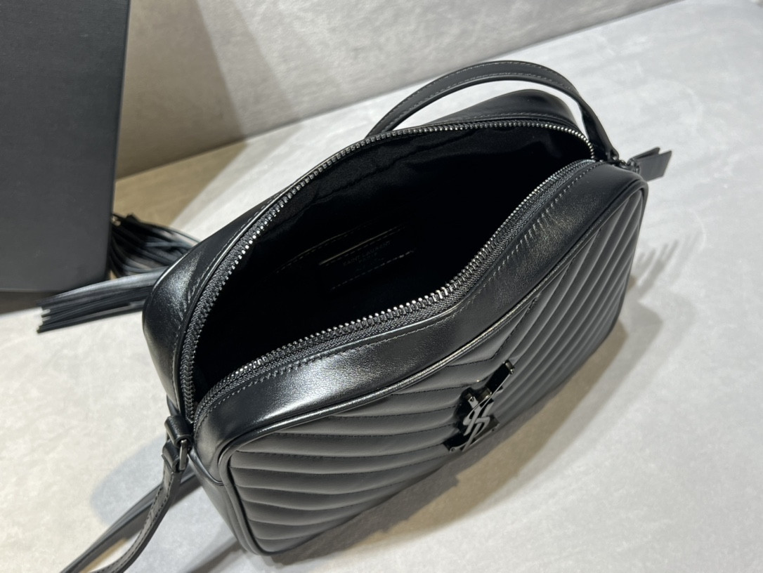 Y51 LOU Camera bag in quilted leather