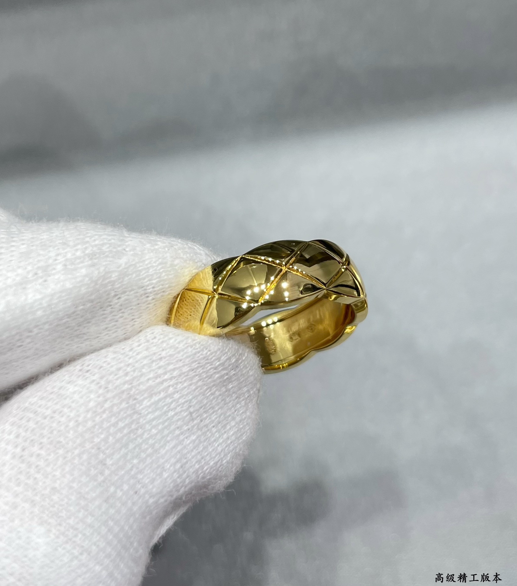 Ch**el Wide D1am0nd Pattern Smooth Ring