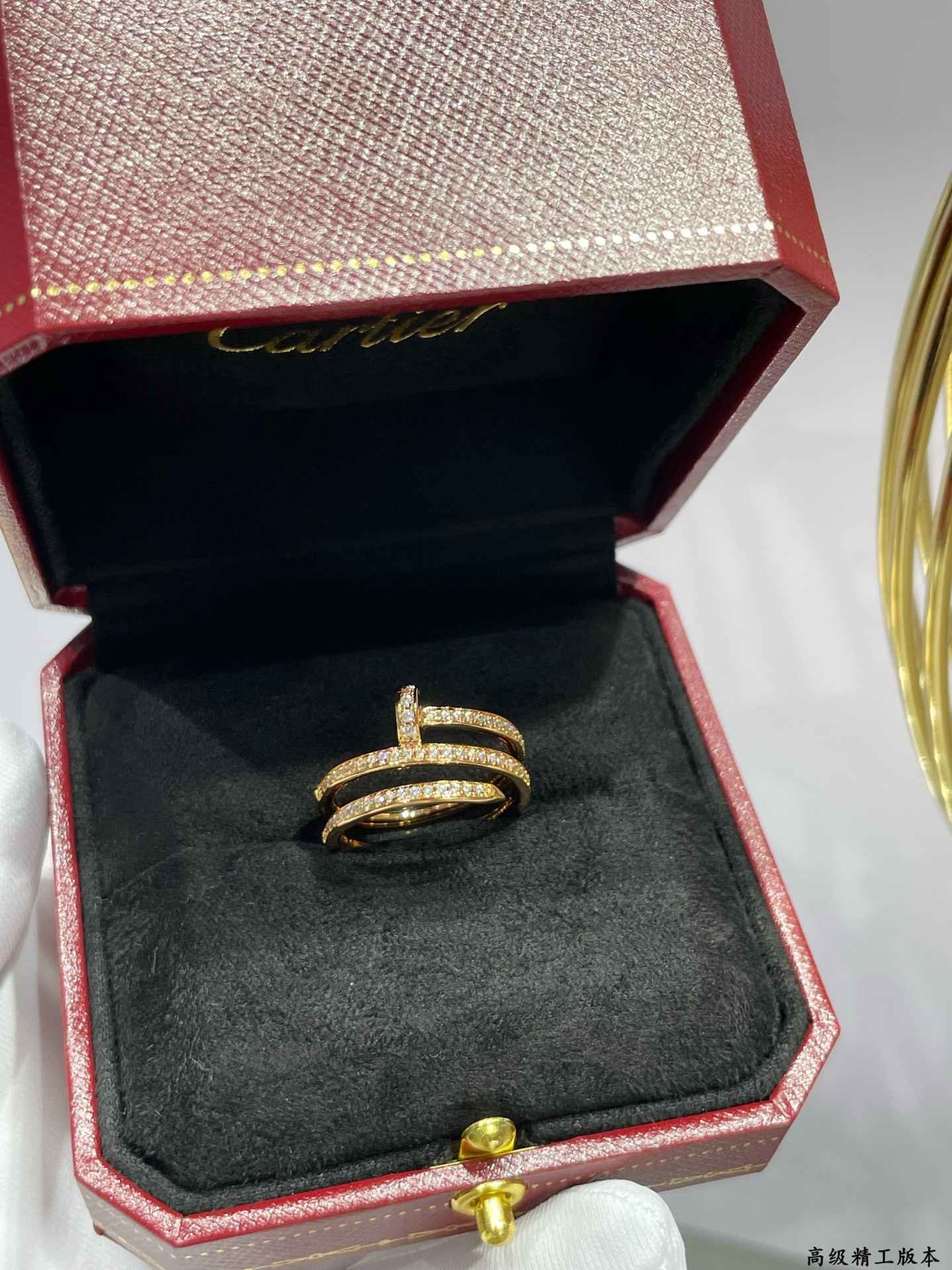 Ca*t1er Three-ring full D1am0nd nail ring