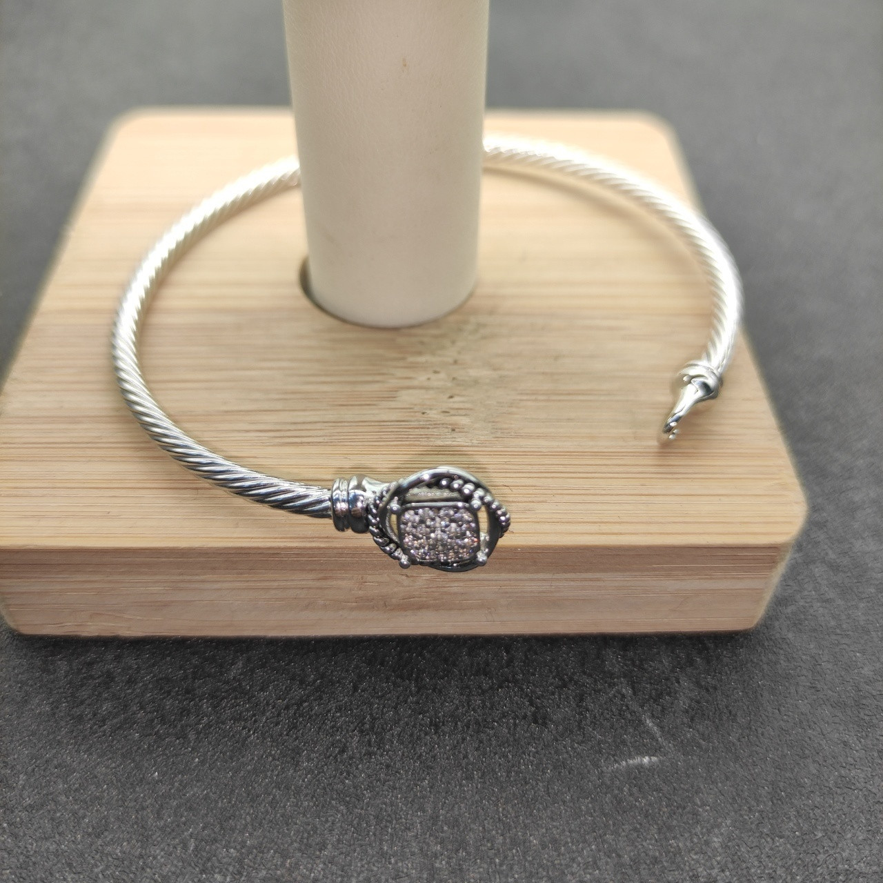 David Yurman 3mm Hook Bracelet(wrist circumference 15-18cm)
