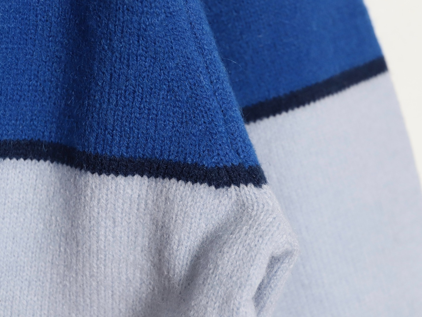 D10r CD D1am0nd Sweaters