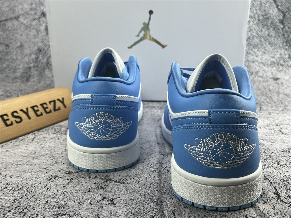 UA WMNS AIR JORDAN 1 LOW 