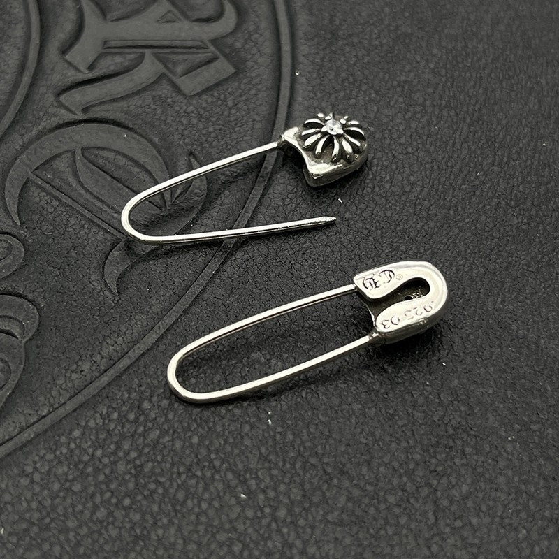 Ch*0me He**ts Earrings