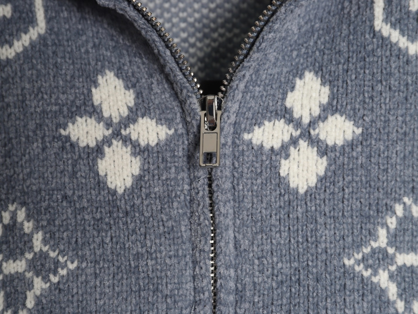 L0vis Vvtt0n LV 25ss Cardigan Sweaters