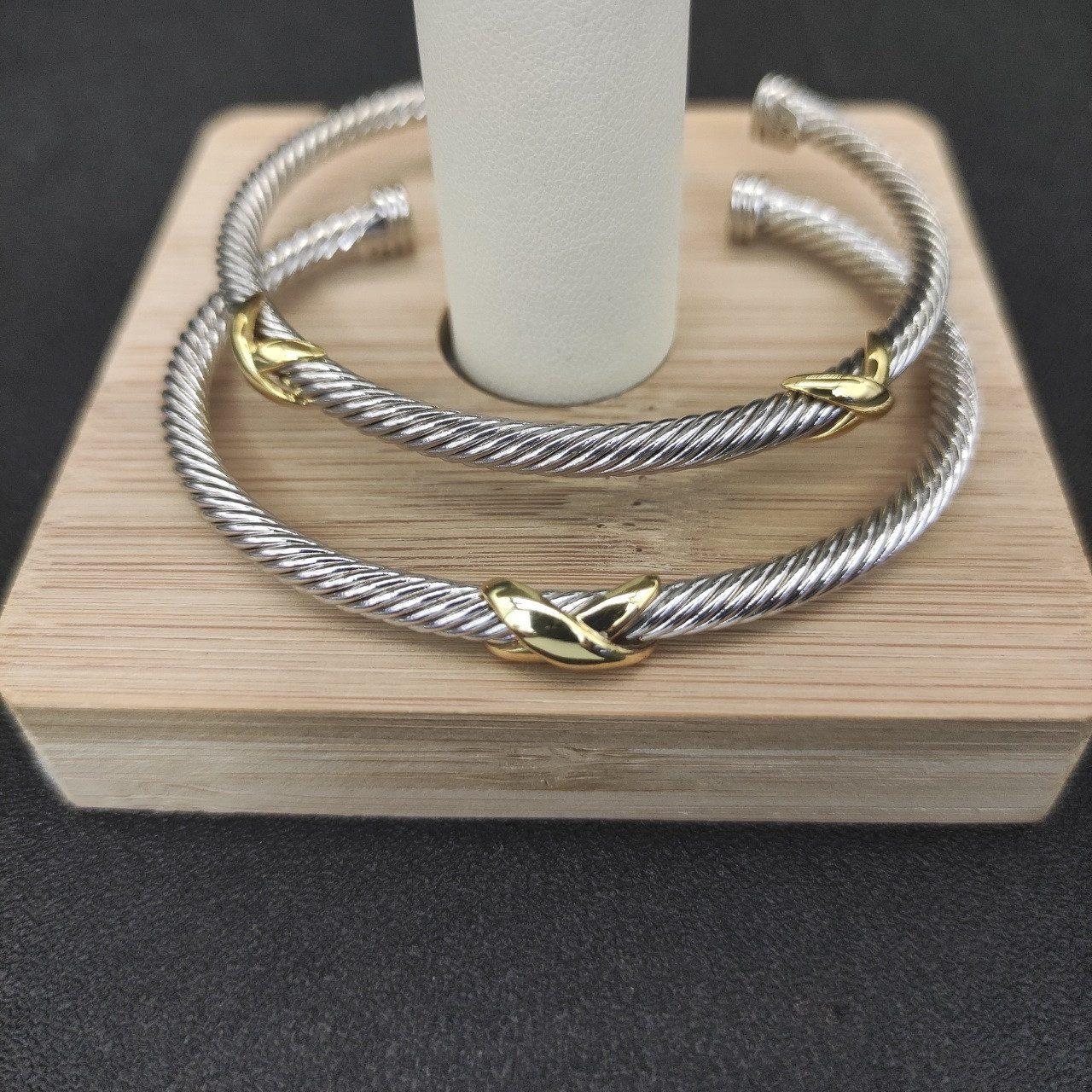 David Yurman 4mm X Bracelet(wrist circumference 15-20cm)