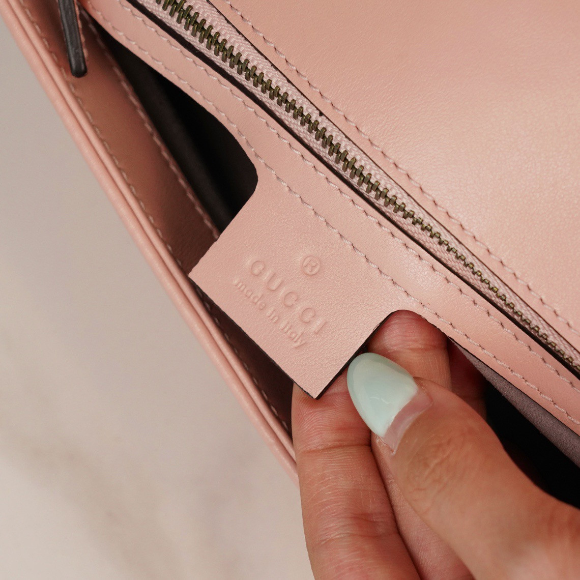 Gvc*1 GG Marmont shoulder bag 26