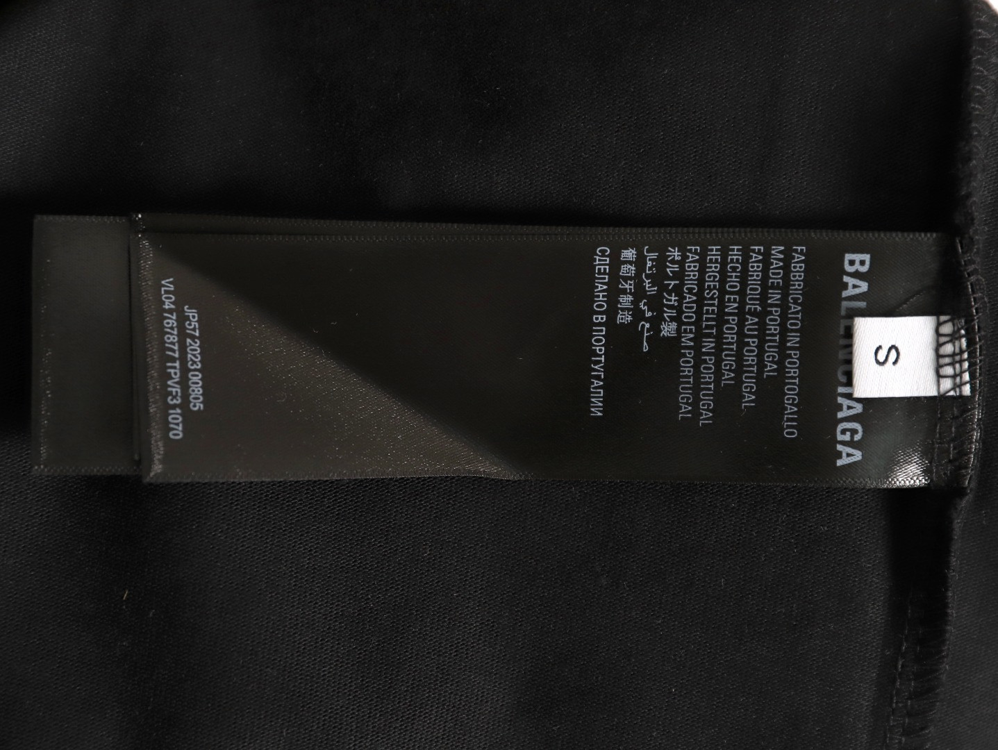 Ba1en*iaga Long-sleeved T-shirt