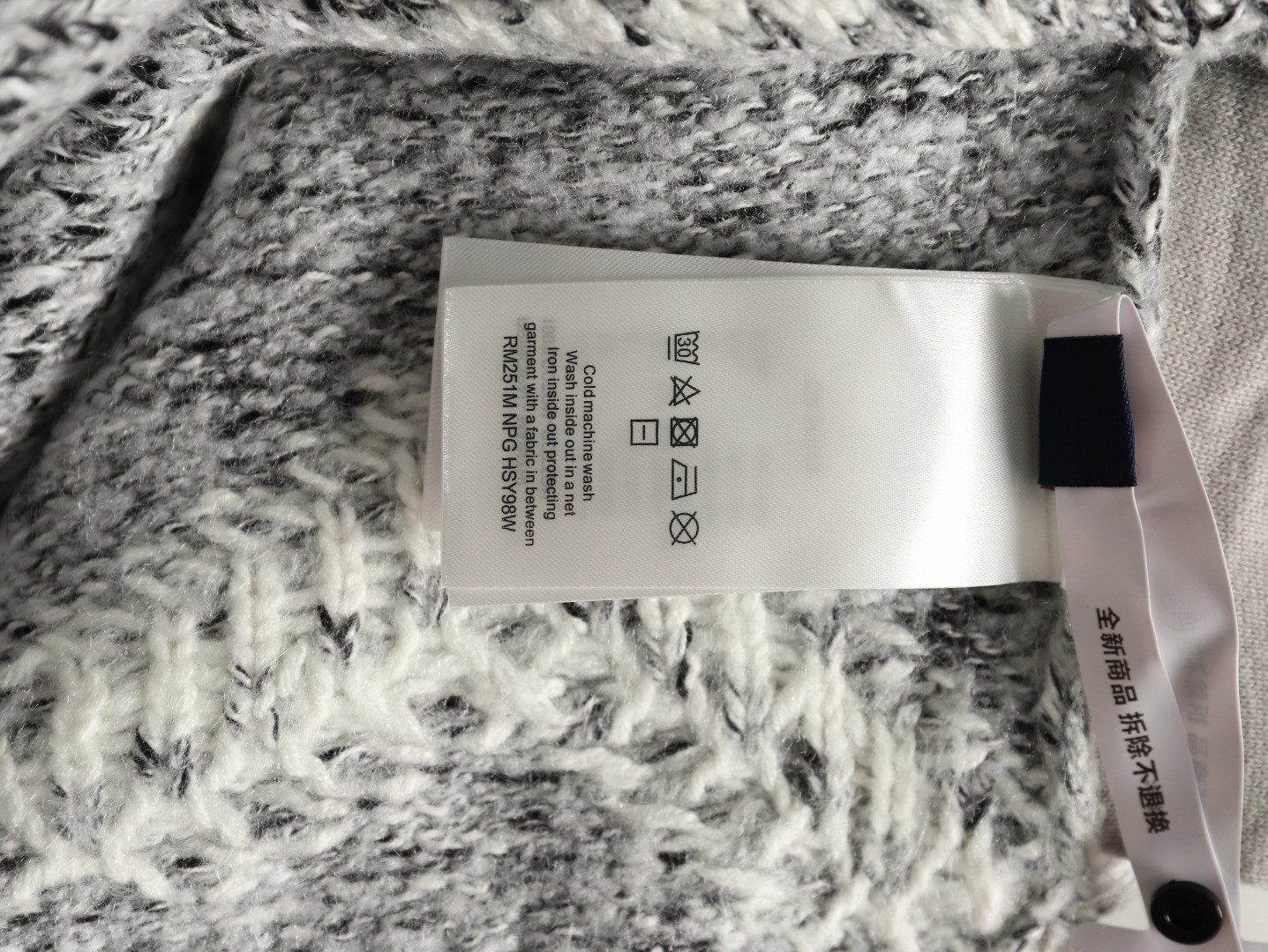 L0vis Vvtt0n Sweaters Coats