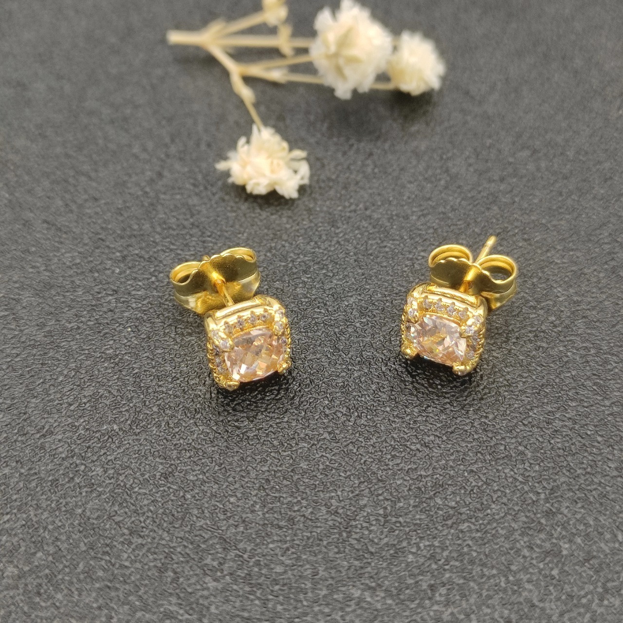 David Yurman four claw gem Earrings(Main stone 5mm)