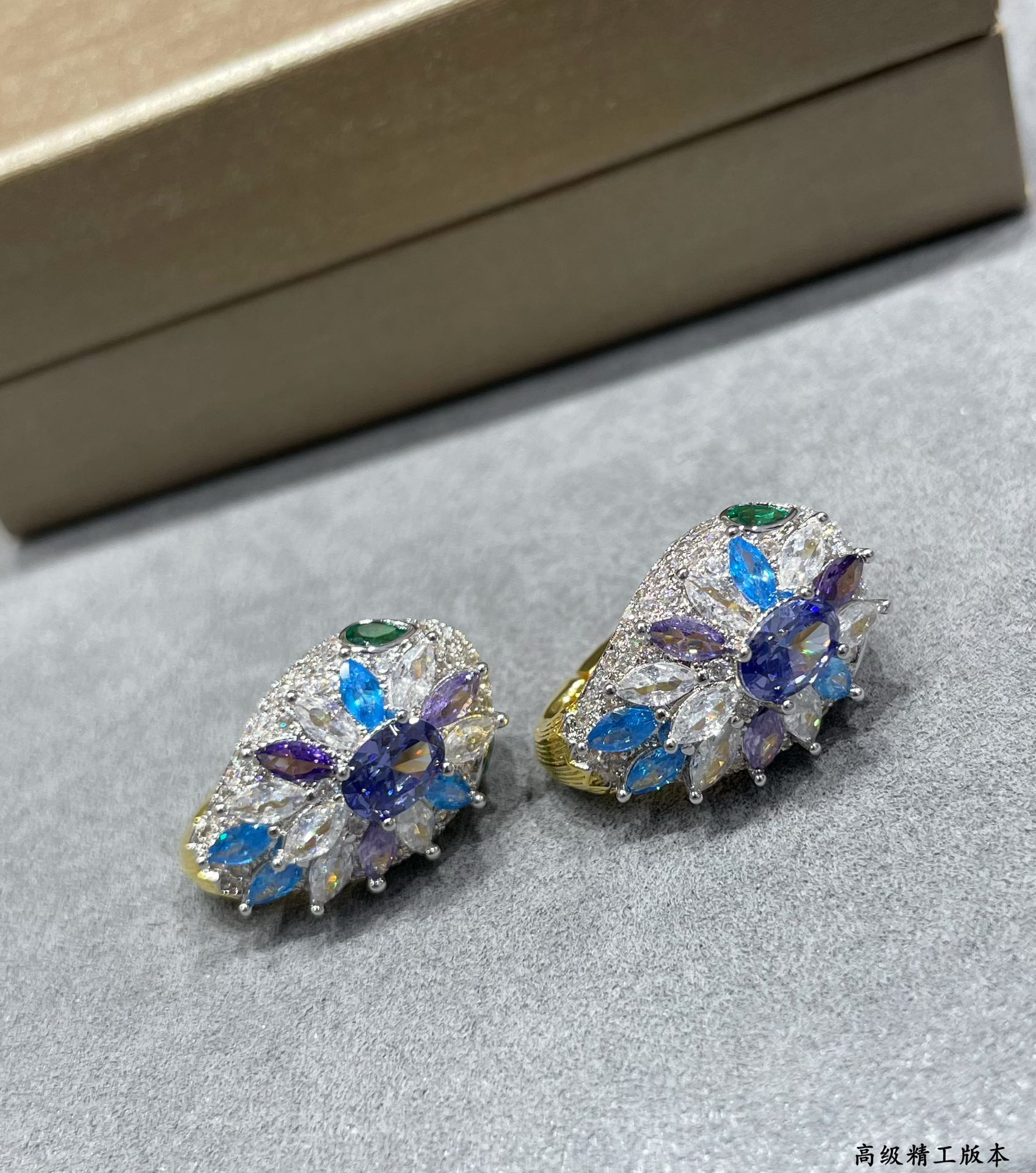 Bv1g*ai D1am0nd Princess Snake Earrings