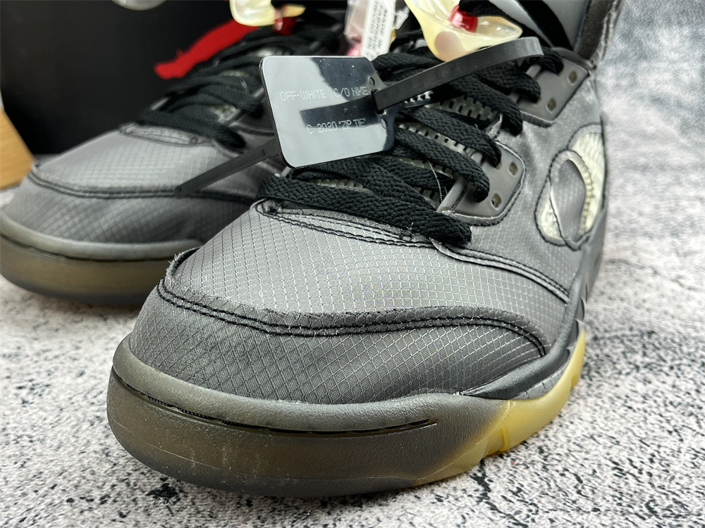 UA AIR JORDAN 5 RETRO SP "OFF-WHITE"