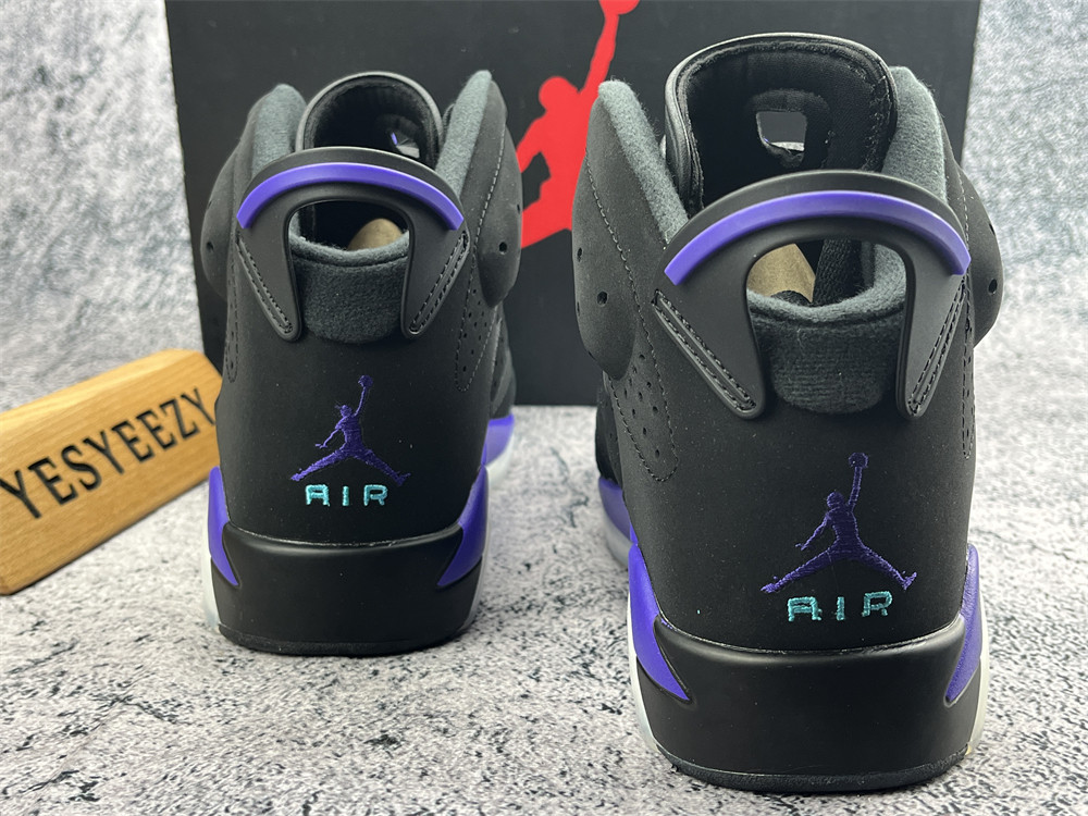 UA AIR JORDAN 6 RETRO 