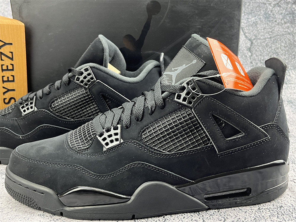 UA AIR JORDAN 4 RETRO 