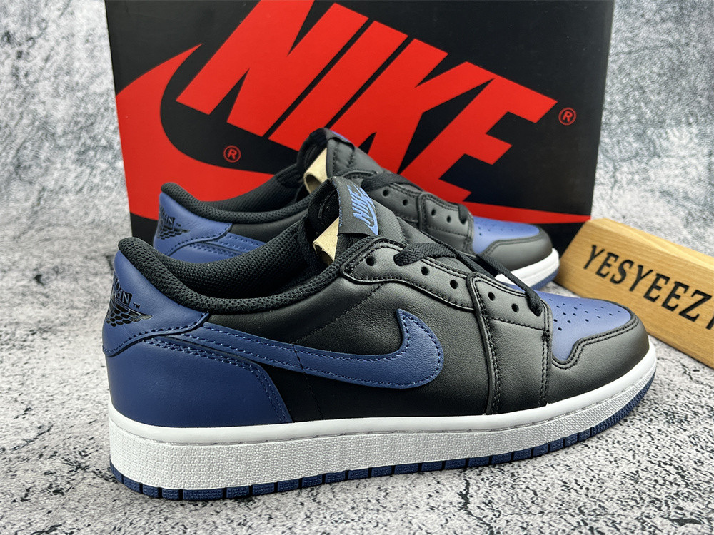 UA WMNS AIR JORDAN 1 RETRO LOW OG 