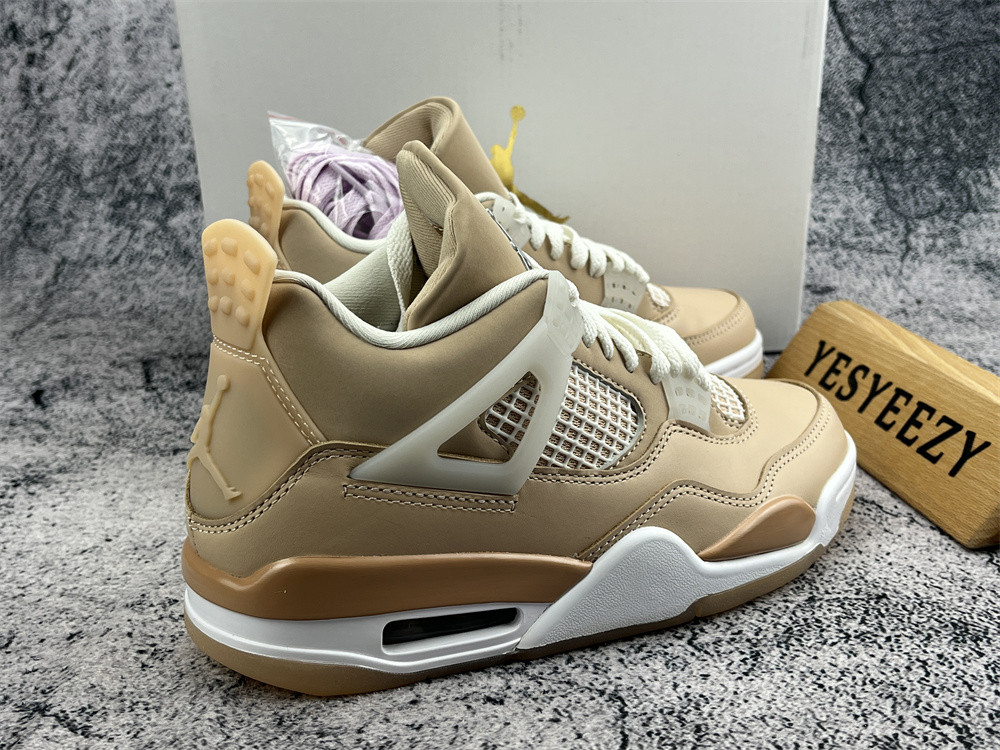 UA WMNS AIR JORDAN 4 RETRO 