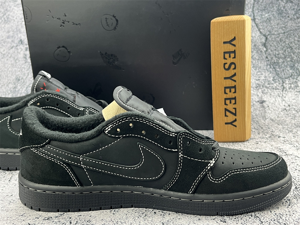 UA TRAVIS SCOTT X AIR JORDAN 1 LOW OG SP 