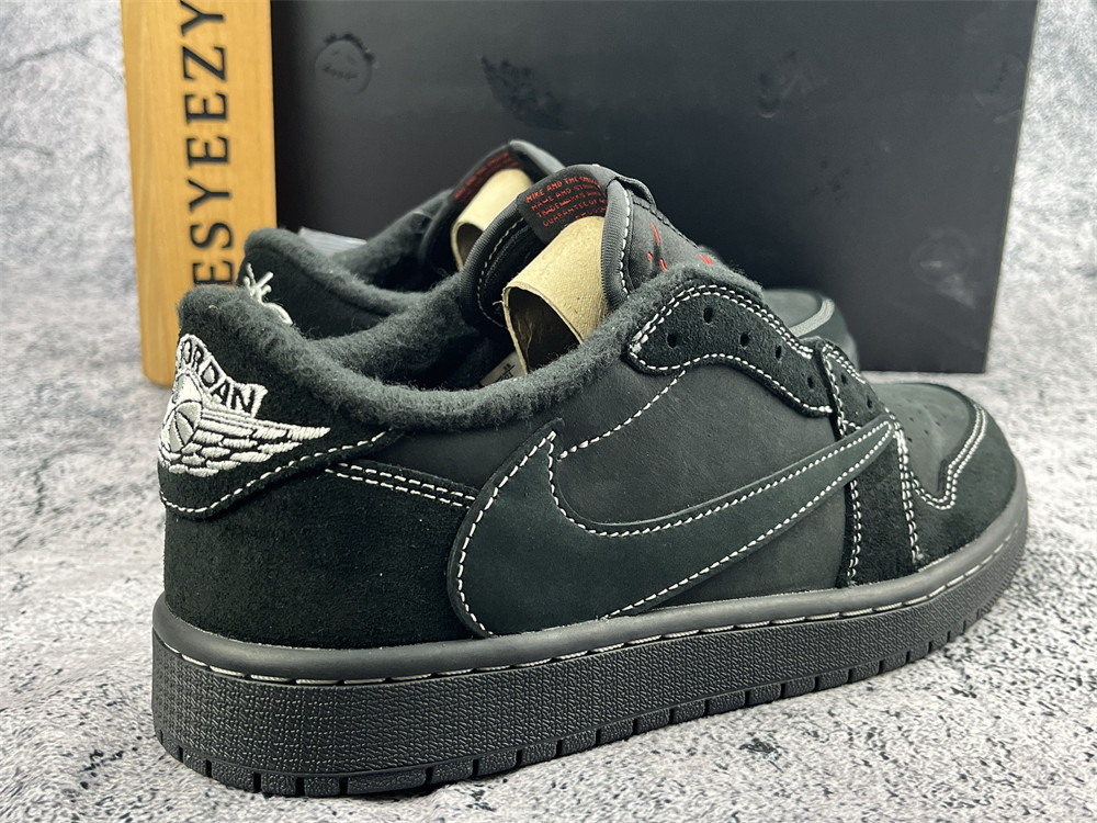 UA TRAVIS SCOTT X AIR JORDAN 1 LOW OG SP 