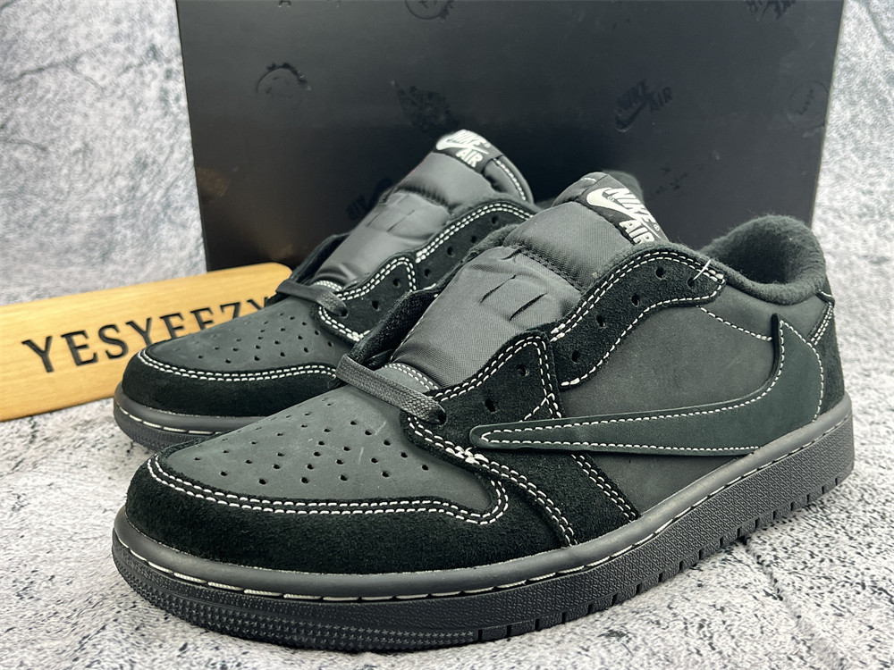 UA TRAVIS SCOTT X AIR JORDAN 1 LOW OG SP 