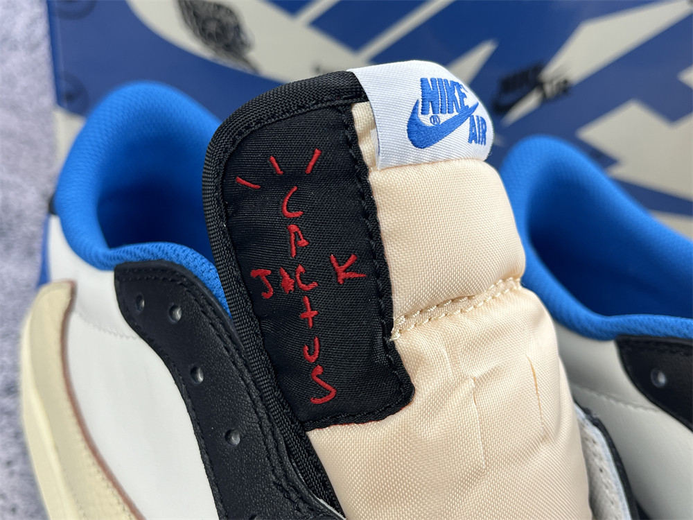 UA FRAGMENT DESIGN X TRAVIS SCOTT X AIR JORDAN 1 RETRO LOW