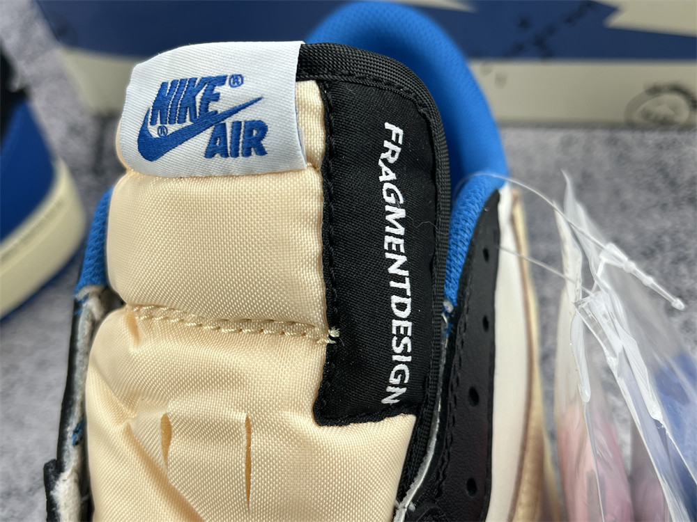 UA FRAGMENT DESIGN X TRAVIS SCOTT X AIR JORDAN 1 RETRO LOW
