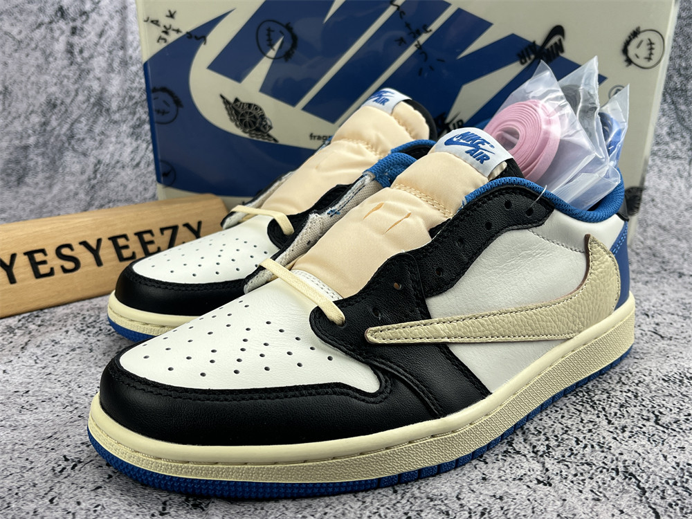 UA FRAGMENT DESIGN X TRAVIS SCOTT X AIR JORDAN 1 RETRO LOW