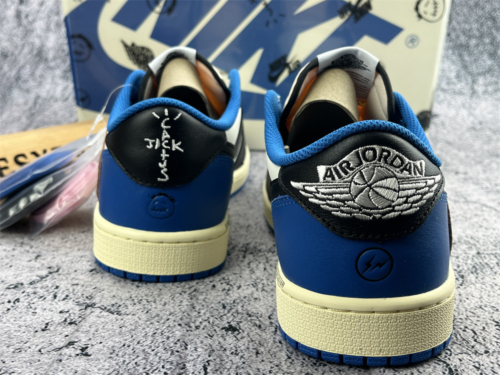 UA FRAGMENT DESIGN X TRAVIS SCOTT X AIR JORDAN 1 RETRO LOW