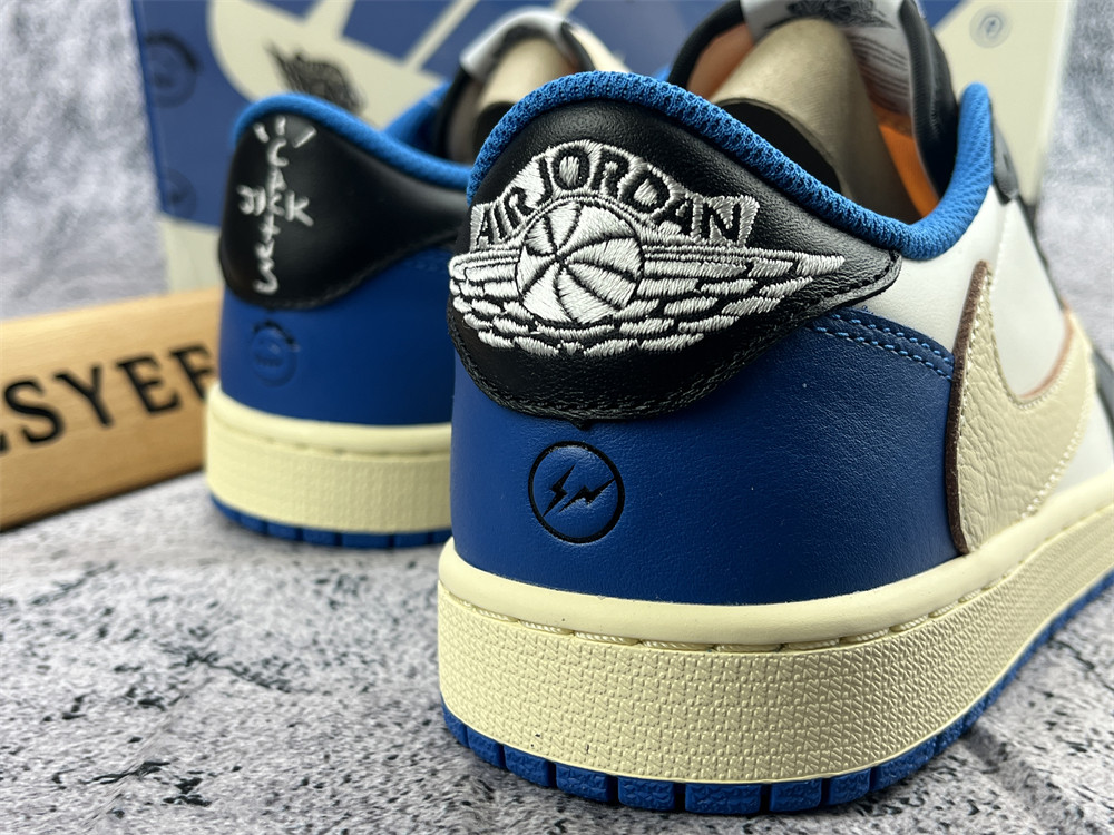 UA FRAGMENT DESIGN X TRAVIS SCOTT X AIR JORDAN 1 RETRO LOW