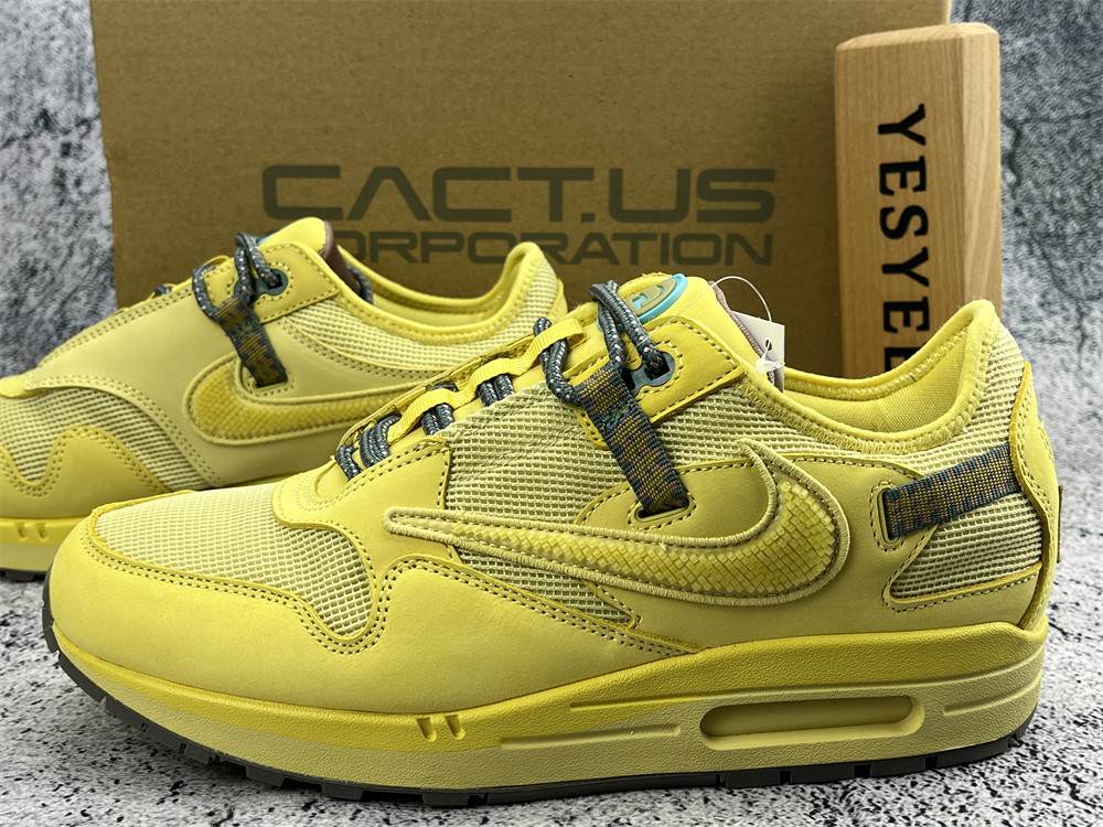 UA NIKE TRAVIS SCOTT X AIR MAX 1 