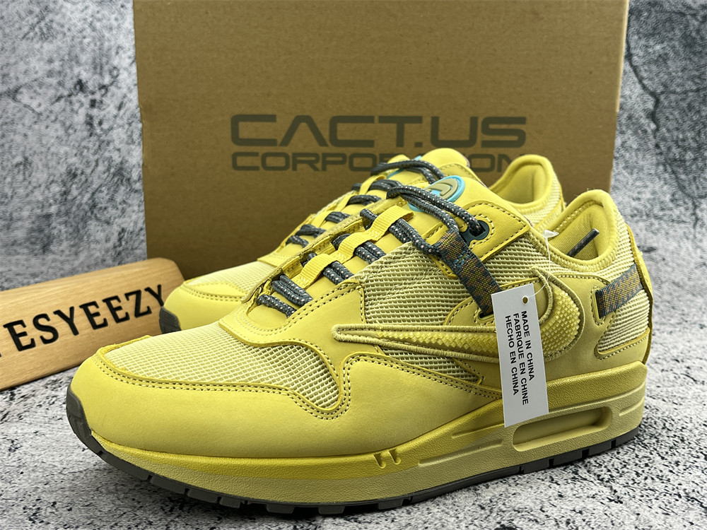 UA NIKE TRAVIS SCOTT X AIR MAX 1 