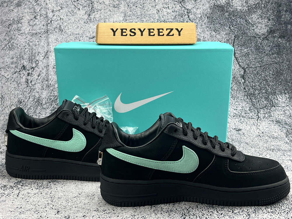 UA TIFFANY & CO. X AIR FORCE 1 LOW