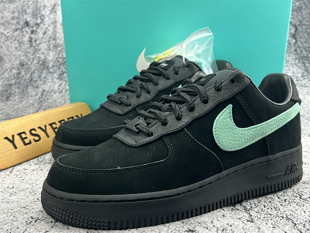UA TIFFANY & CO. X AIR FORCE 1 LOW