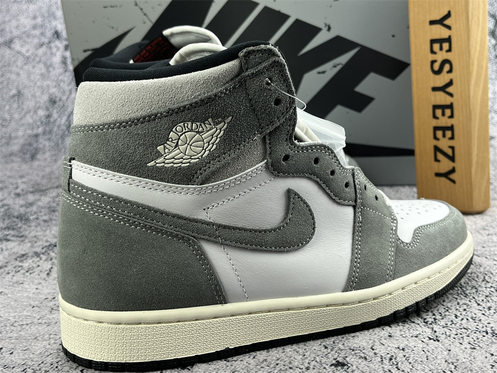 UA AIR JORDAN 1 RETRO HIGH OG 