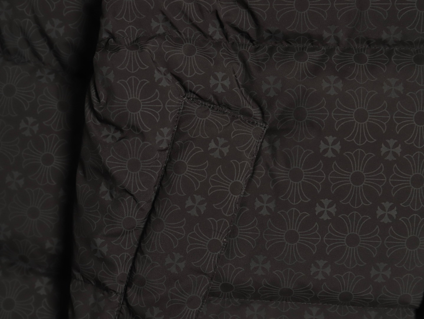 Ch*0me He**ts Short Puffer jacket