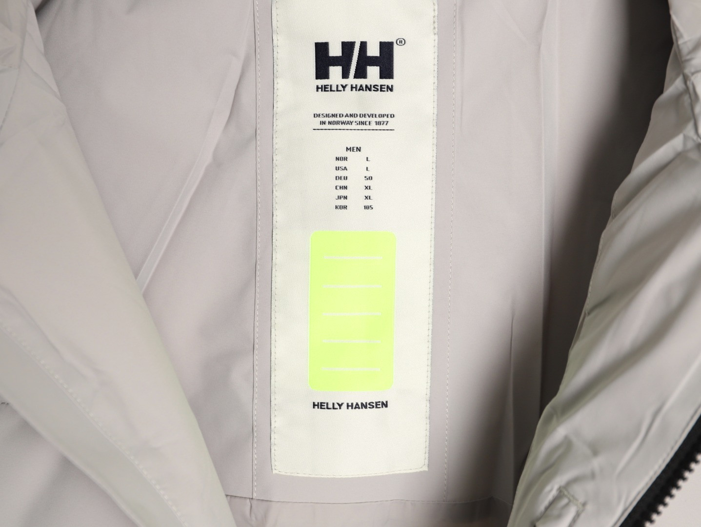 HELLY HANSEN Short Puffer jacket