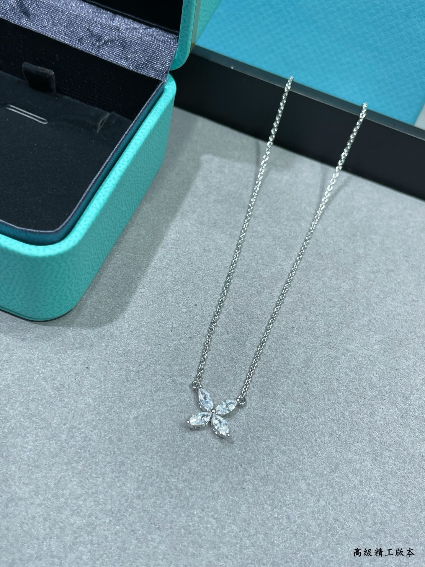 T*f*ny & Co. Victoria Necklace(Length approximately 40 cm)