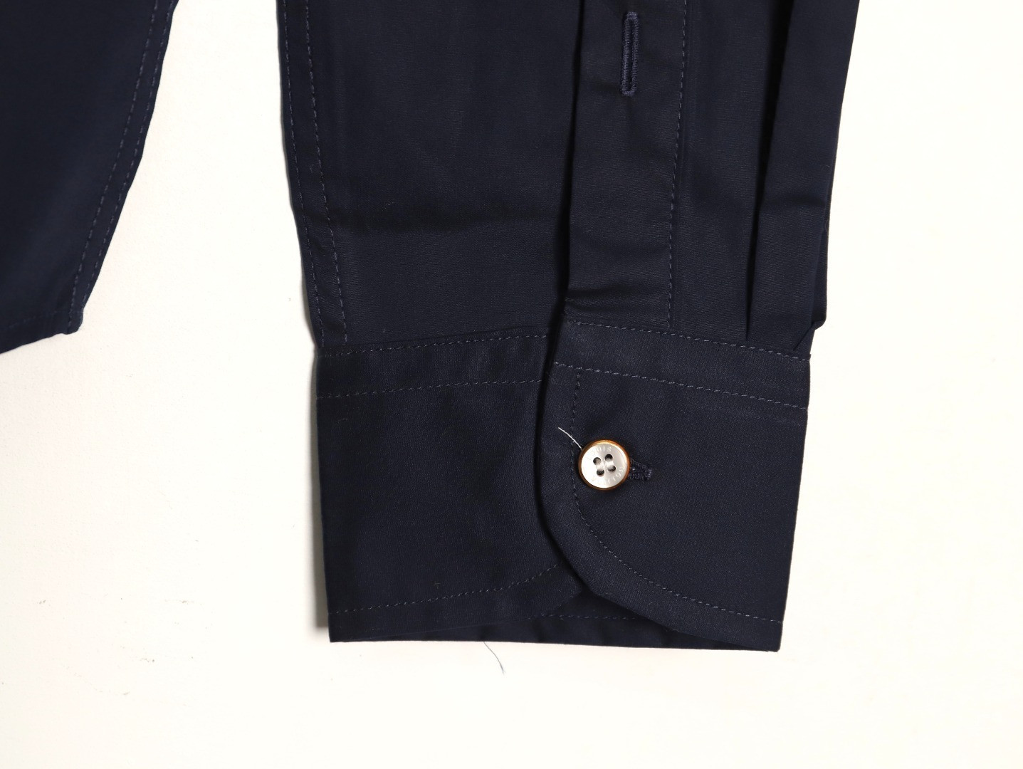 L0vis Vvtt0n 25Fw Long-sleeved Shirts