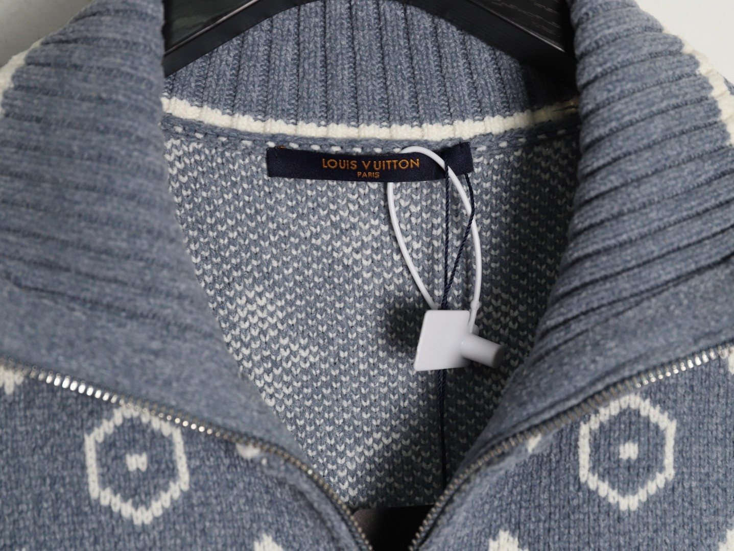 L0vis Vvtt0n LV 25ss Cardigan Sweaters