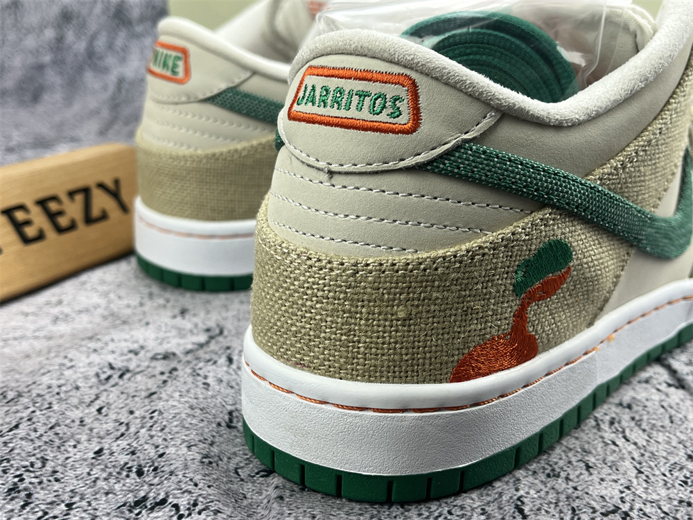UA JARRITOS X DUNK LOW SB