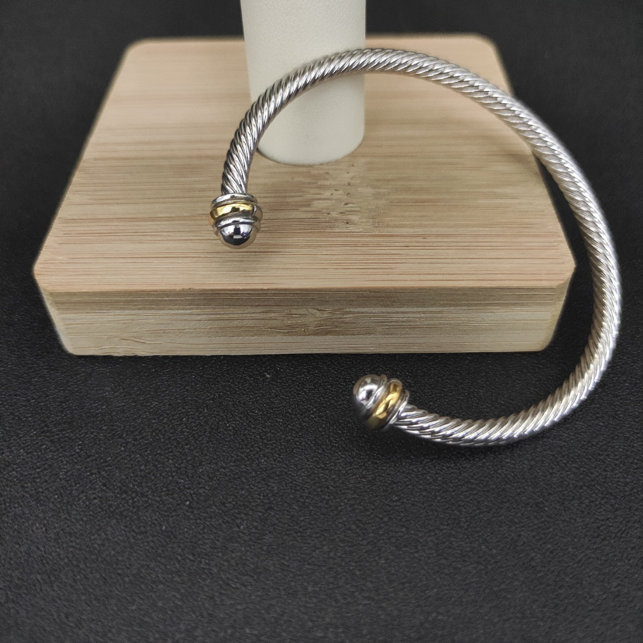 David Yurman 4mm Wrap Bracelet(wrist circumference 15-20cm)