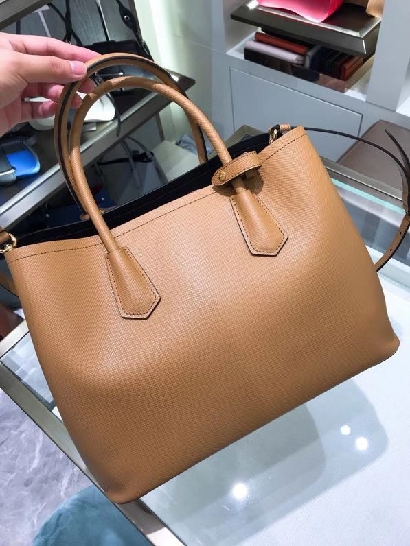 Pra*a Galleria Saffiano Handbag