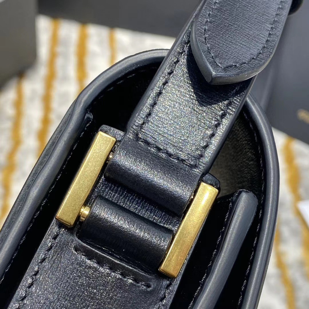 Y51 Sa1nt Lau*nt SOLFERINO BOX BAG 19CM