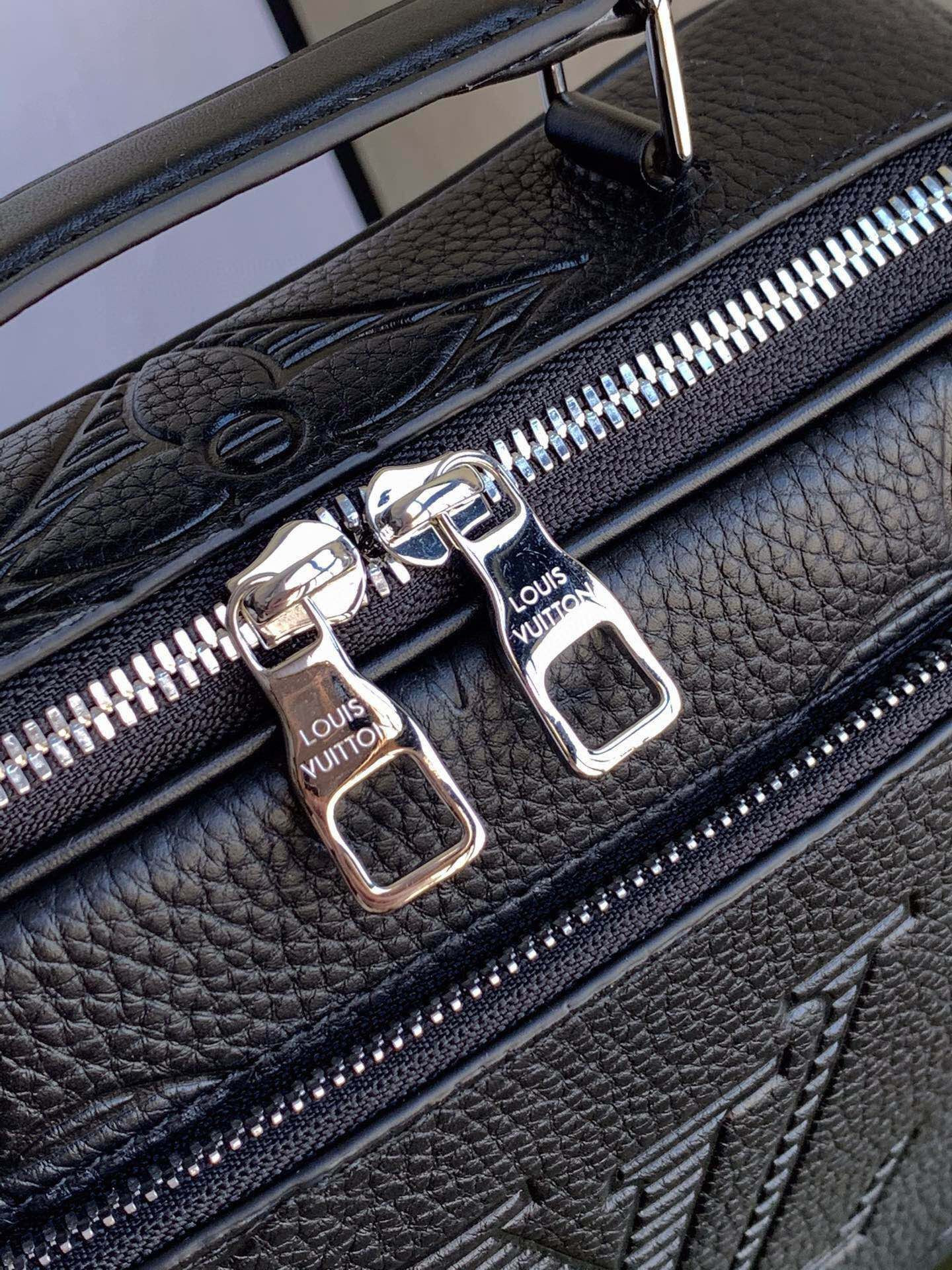 LV FLIGHT CASE M57287