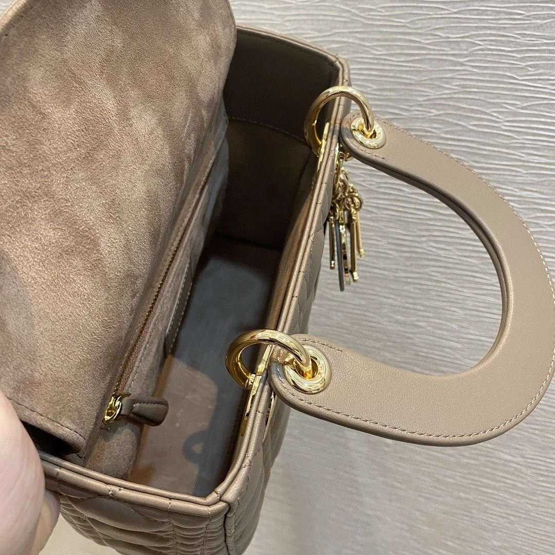 Small Lady D10rAMOUR My ABCD10r Bag 8 x 6.5 x 3 inches