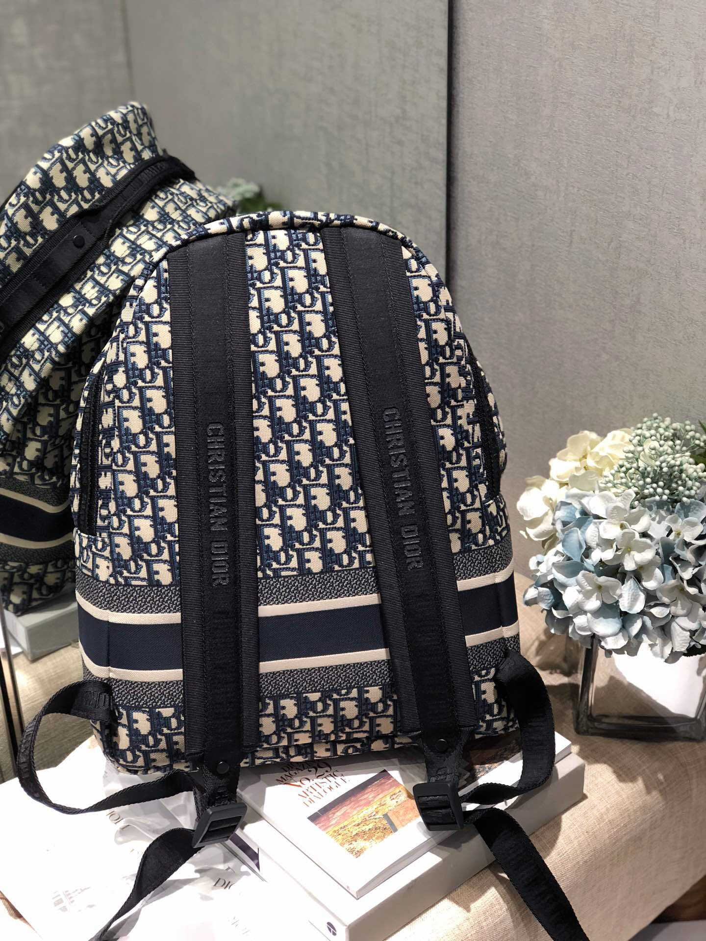 D10rTRAVEL Backpack