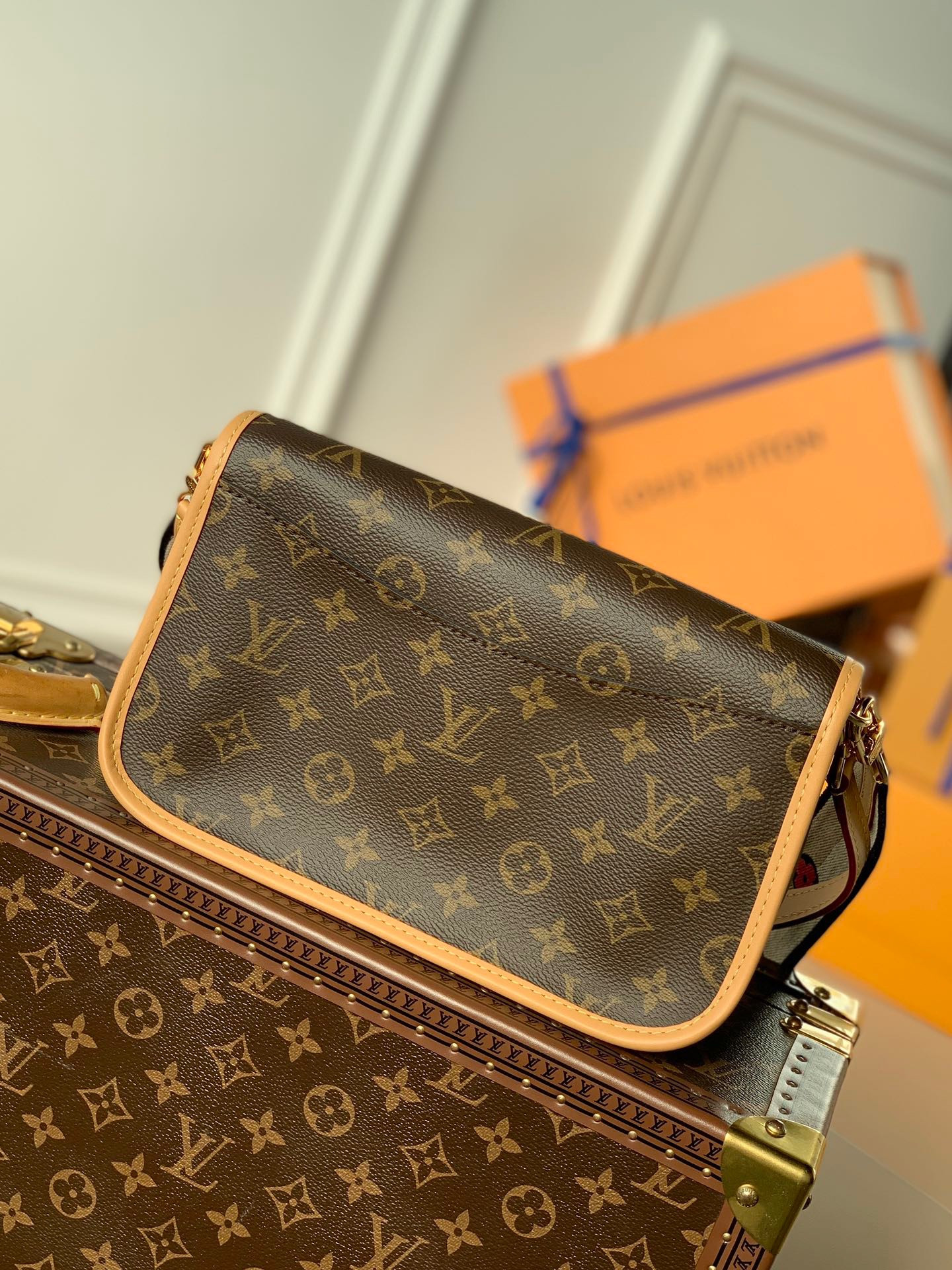 LV M46049 Diane M46049