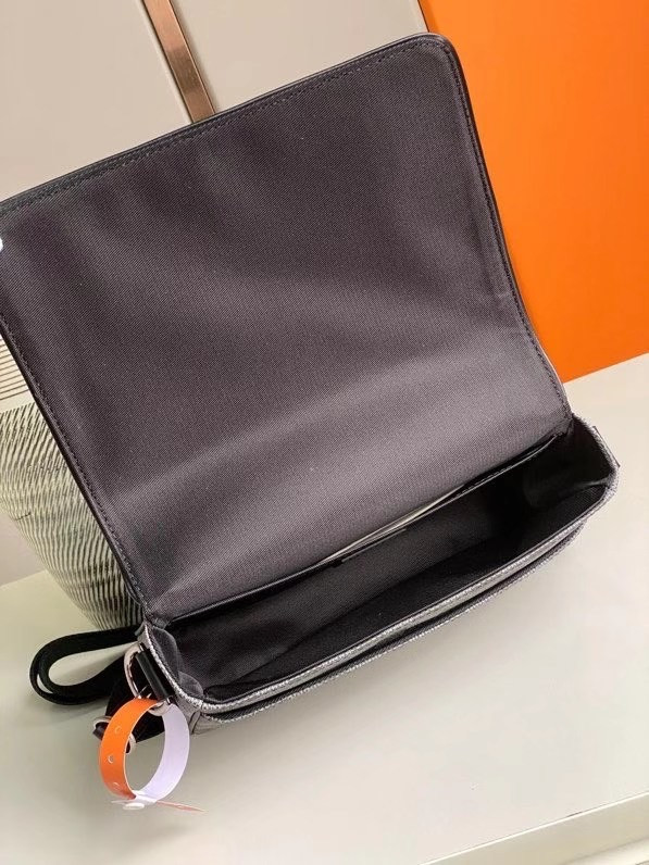 LV STUDIO MESSENGER N50013