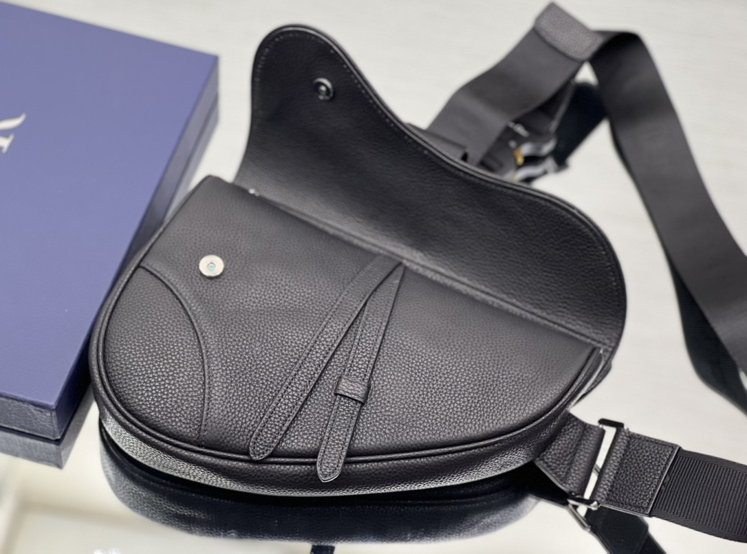 Chr1st1an D10r X SHAWN STUSSY Grained Calfskin Saddle 26 x 19 x 4.5 cm