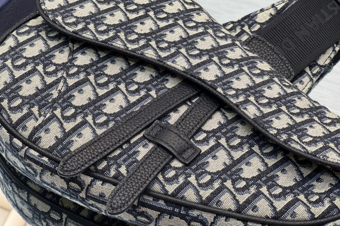 D10r Saddle Bag Beige and Black D10r Oblique Jacquard  26 x 19 x 4.5 CM