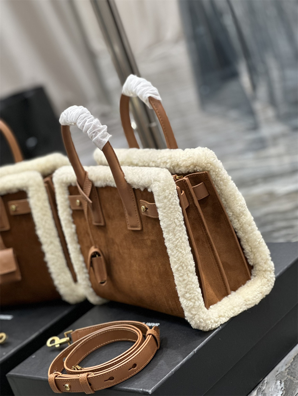 Y51 SAC DE JOUR S*pPLE BABY IN SUEDE AND SHEARLING DARK CIGAR AND NATURAL BEIGE